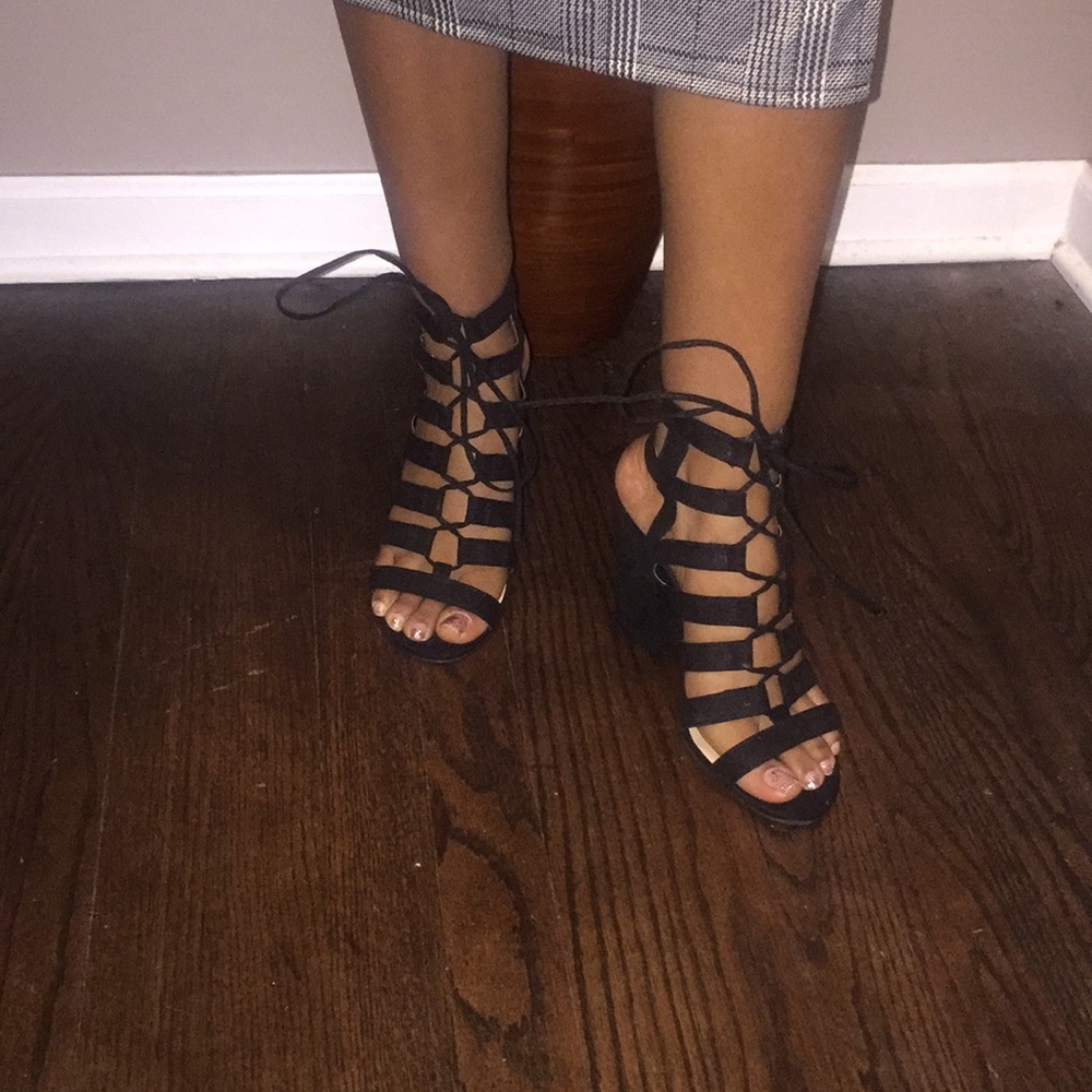 Black suede Avila
